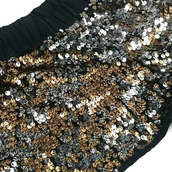 Forever 21 High Rise Sequin Shorts - Picture 3 of 6